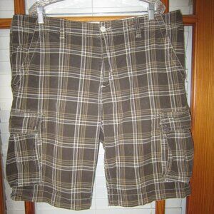 Old Navy Plaid Cargo Shorts Men's 40 100% Cotton Faded